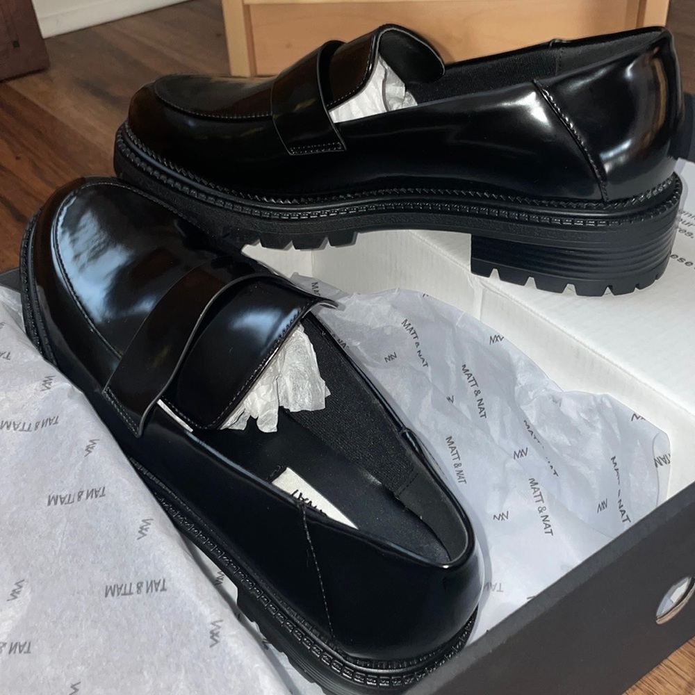 BRAND NEW Matt & Nat chunky loafers. Size 40 (US 9), colour: black - Picture 4 of 4